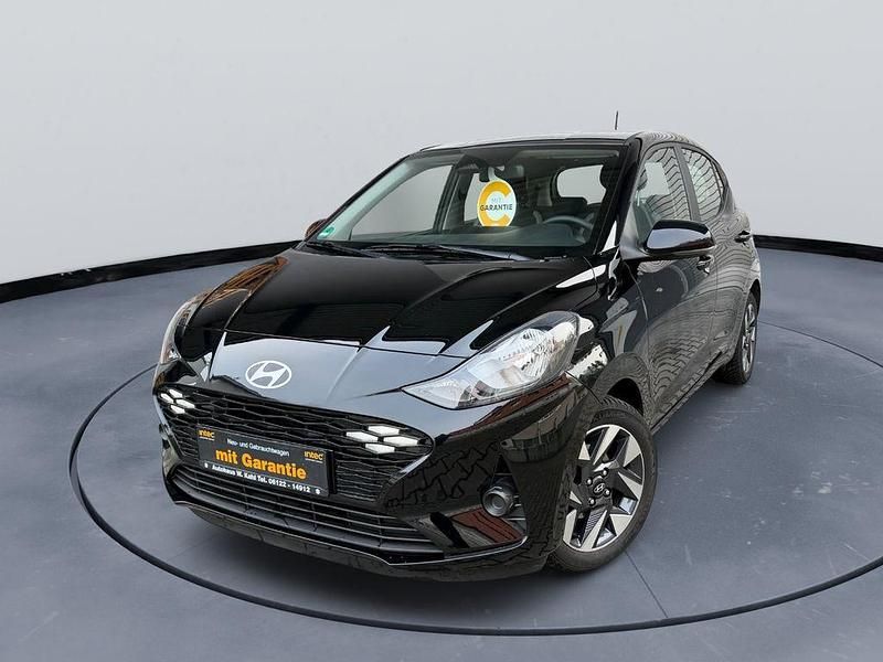 Schwarz Gebraucht 2023 Hyundai i10 Trend Kleinwagen | 15.900 € (Fairer Preis) - Bild 1/4