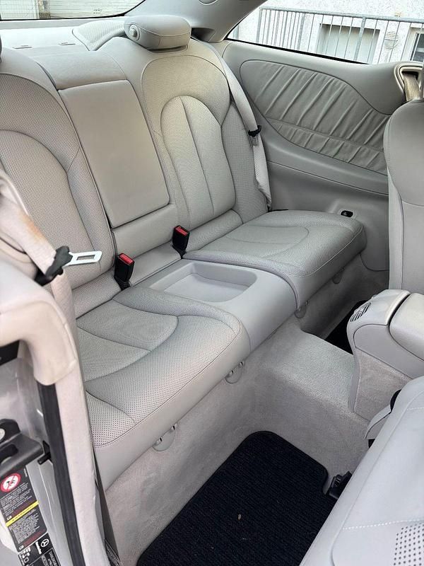 Gebraucht Mercedes CLK320 Elegance 260 PS (191 kW) 2005 Grau Coupé