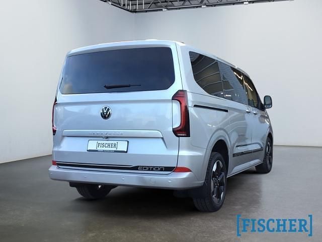 Neu VW Caravelle Edition 150 PS (110 kW) 2026 Light grey metallic (grau) Van