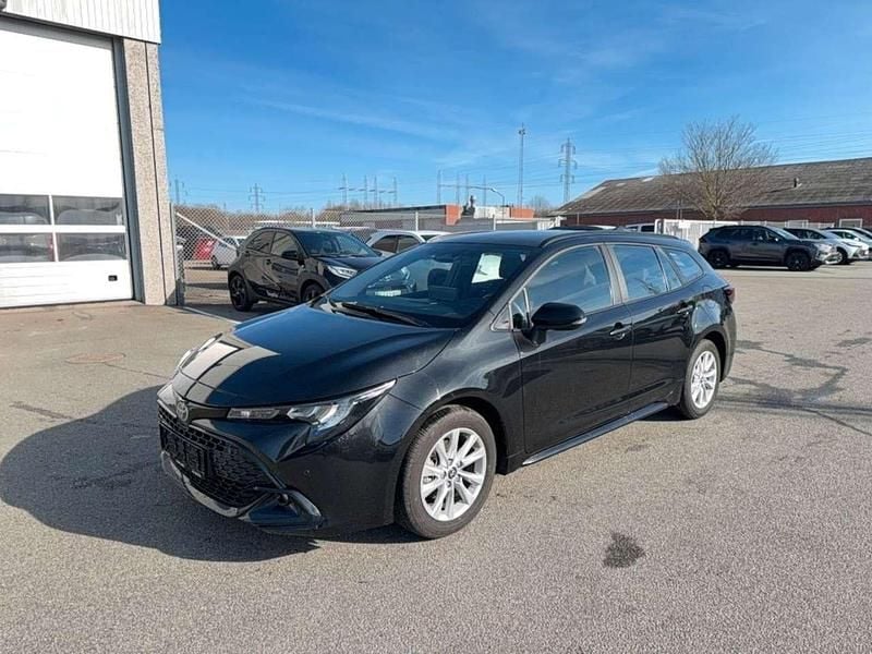 Gebraucht Toyota Corolla Active 140 PS (102 kW) 2025 Night sky black met. 219 Kombi