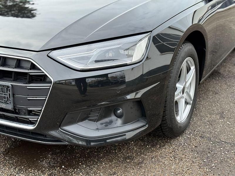 Gebraucht Audi A4 Sport 150 PS (110 kW) 2023 Schwarz Limousine