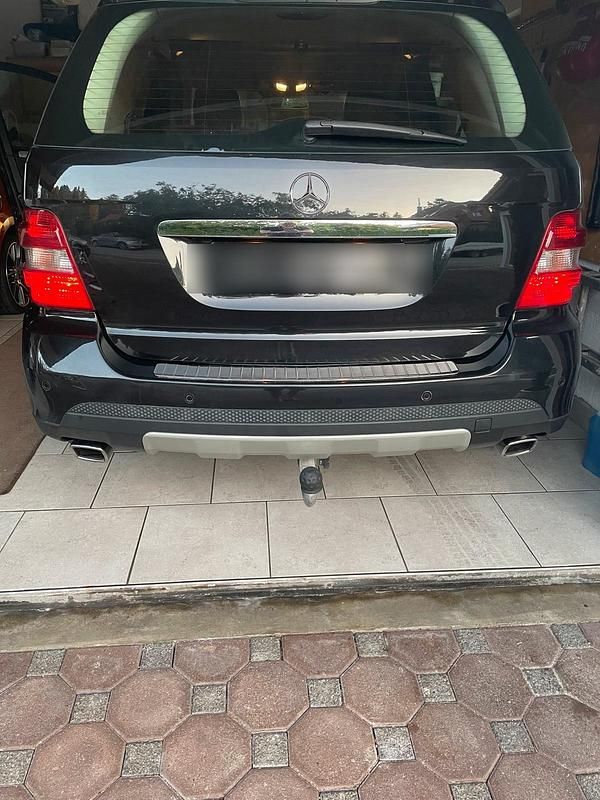 Gebraucht Mercedes ML280 Edition 1 231 PS (169 kW) 2008 Schwarz SUV