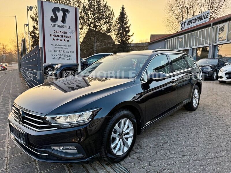 Deep black perleffekt (metallic) Gebraucht 2020 VW Passat Business Kombi | 16.400 € (Fairer Preis) - Bild 1/4