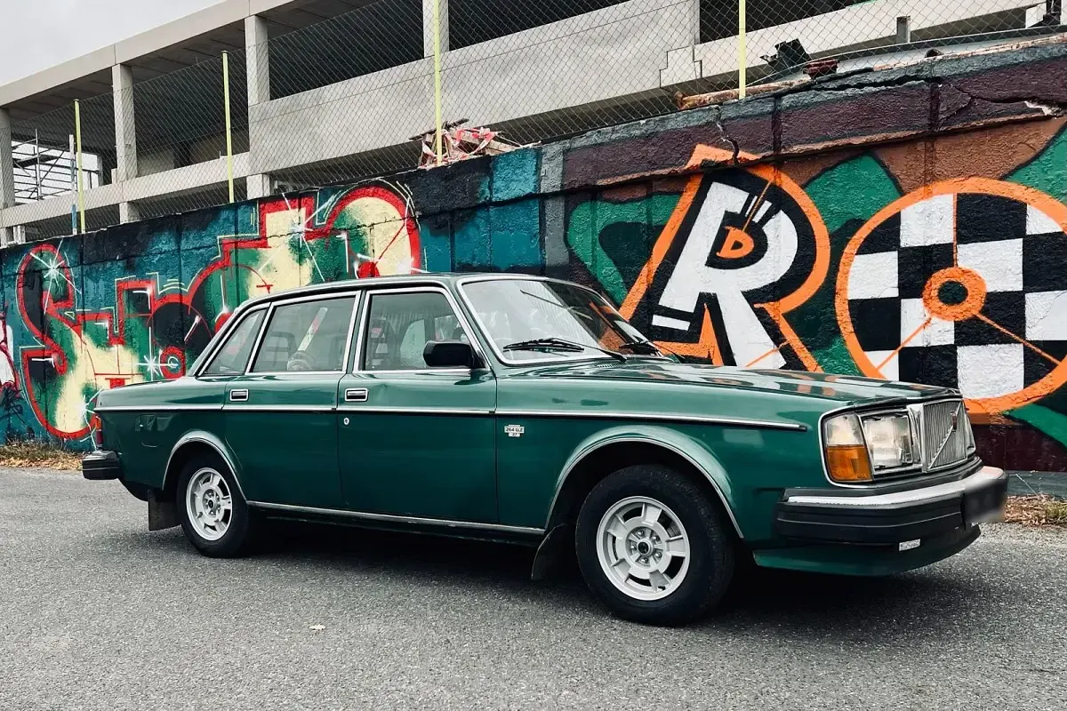 Second-hand Volvo 264 1979 Verde Berlinǎ