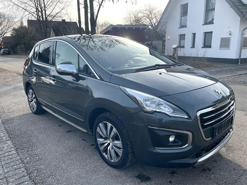 Grau Gebraucht 2015 Peugeot 3008 Limousine | 5.900 € (Superpreis) - Bild 1/4