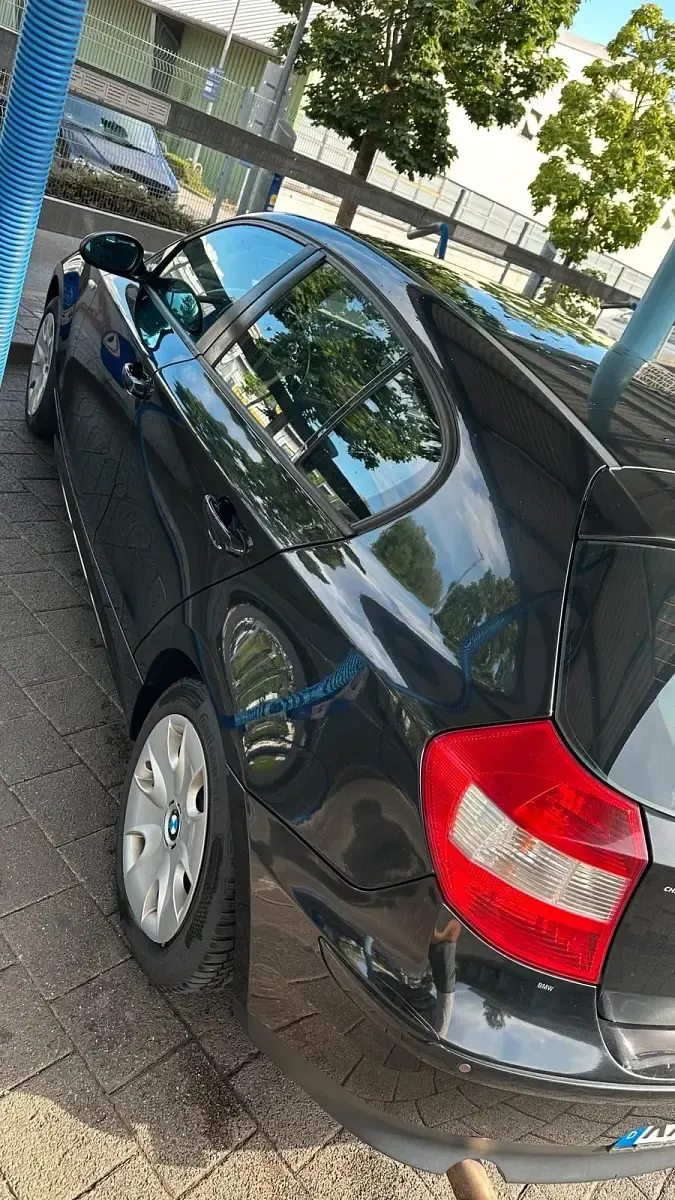 Gebraucht BMW 116 129 PS (94 kW) 2007 Schwarz Kleinwagen