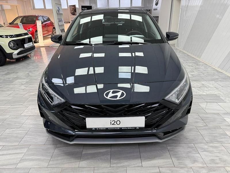 Neu Hyundai i20 Trend 90 PS (66 kW) 2026 Grau Limousine
