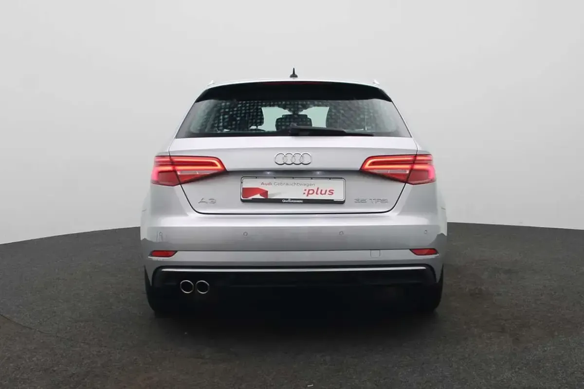 Gebraucht Audi A3 Design 150 PS (110 kW) 2020 Florettsilber metallic Limousine