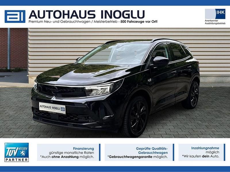 Schwarz lackierung schwarz perla nera/me (metallic) Gebraucht 2023 Opel Grandland X GS Line SUV | 19.640 € (Superpreis) - Bild 1/4
