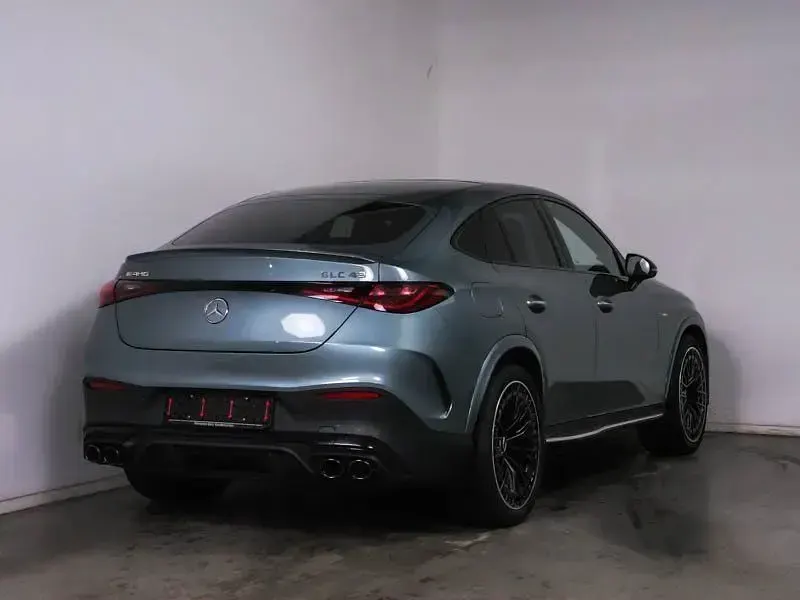 Gebraucht Mercedes GLC43 AMG Premium Plus 421 PS (309 kW) 2024 Grün Limousine