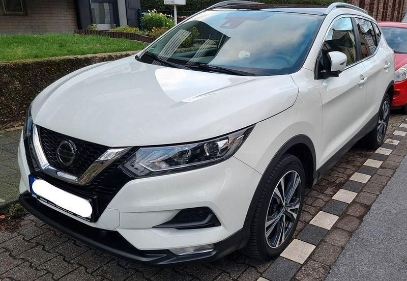 Weiß Gebraucht 2020 Nissan Qashqai N-Way SUV | 15.999 € (Fairer Preis) - Bild 1/4