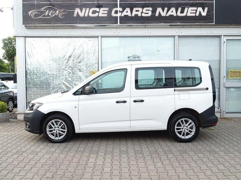 Gebraucht VW Caddy Basis 122 PS (89 kW) 2022 Weiß Van / Kleinbus