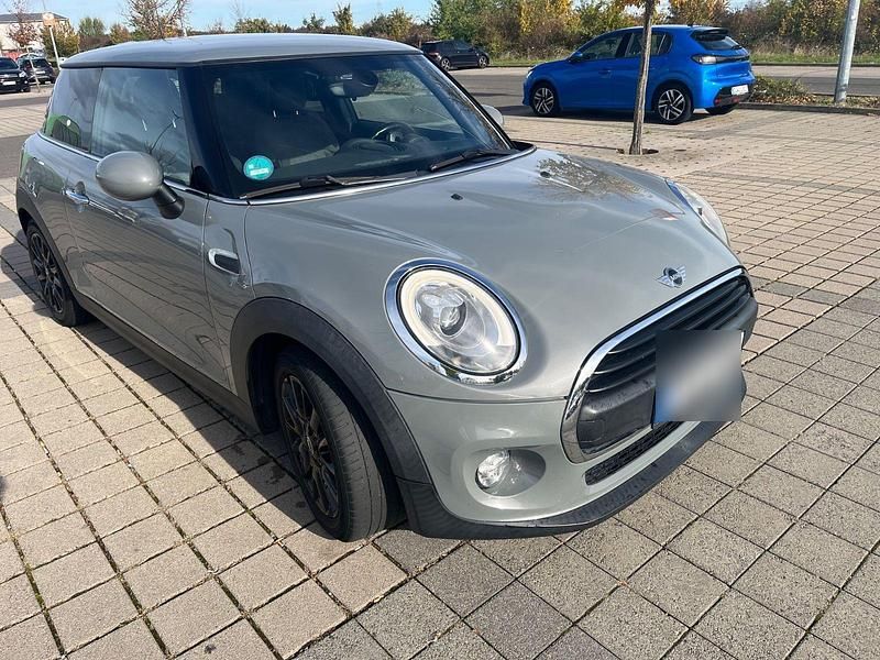 Grau Gebraucht 2016 Mini ONE Kleinwagen | 9.700 € (Fairer Preis) - Bild 1/4