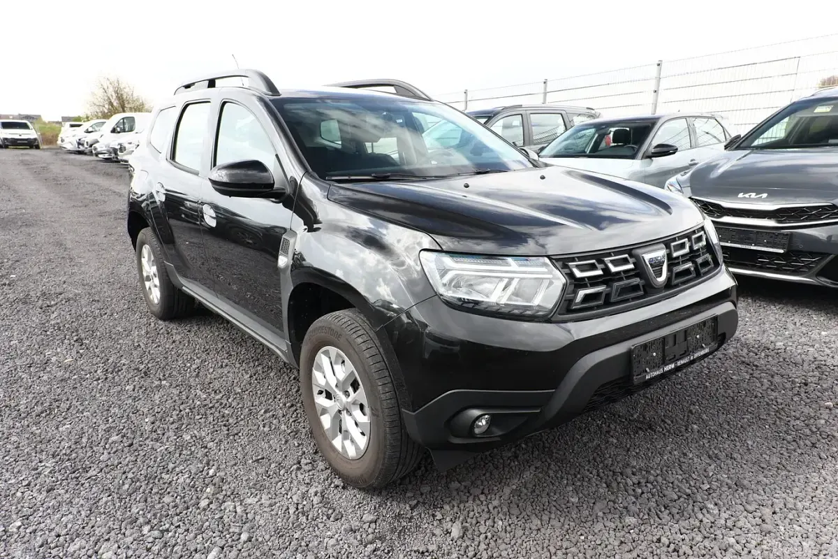 Gebraucht Dacia Duster Comfort 101 PS (74 kW) 2022 Schwarz metallic SUV