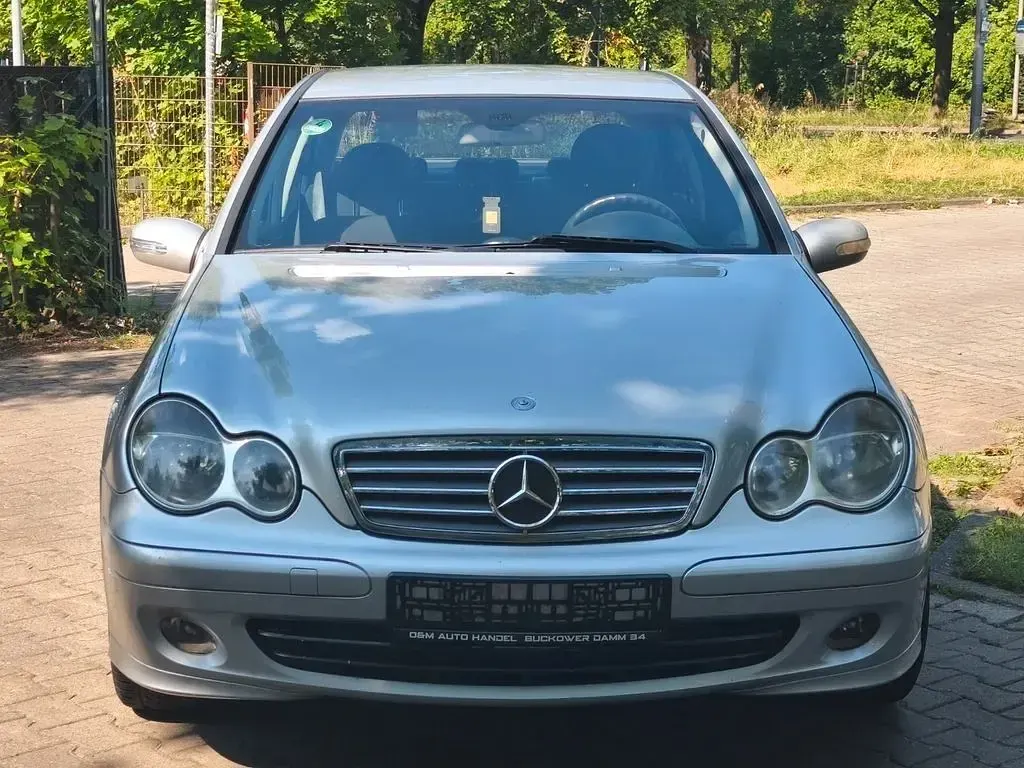 Gebraucht Mercedes C180 143 PS (105 kW) 2004 Silber Limousine