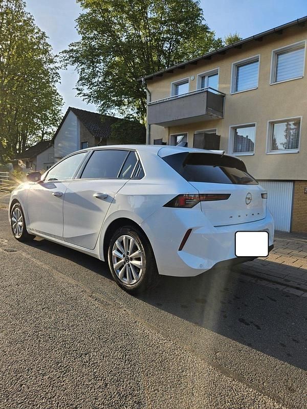 Occasion Opel Astra Edition 131 ch (96 kW) 2024 Blanc Citadine