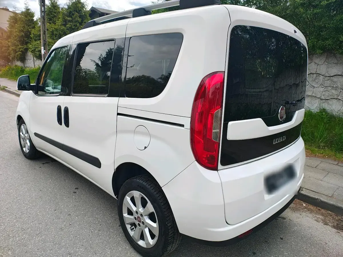 Gebraucht Fiat Doblò 135 PS (99 kW) 2015 Weiß Van / Kleinbus