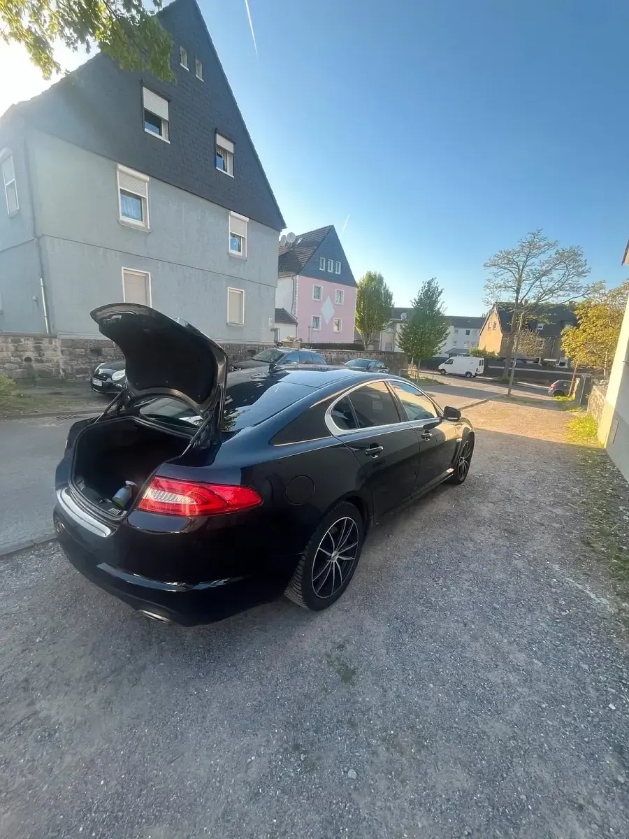 Gebraucht Jaguar XF 163 PS (119 kW) 2013 Schwarz Limousine