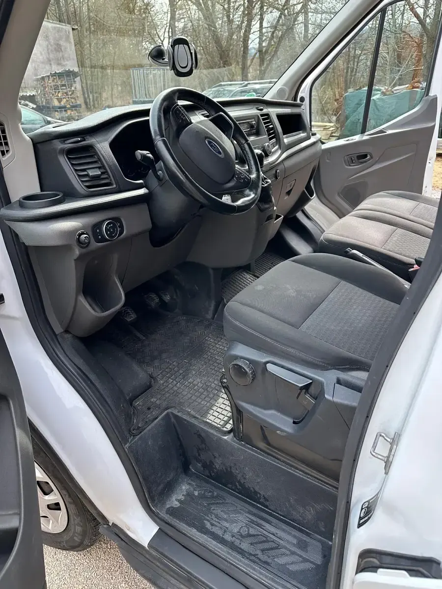 Gebraucht Ford Transit 131 PS (96 kW) 2020 Weiß Van / Kleinbus