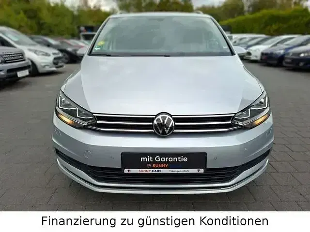 Gebraucht VW Touran Active 122 PS (89 kW) 2021 Silber Van / Kleinbus