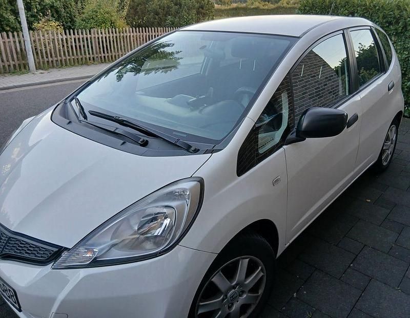 Weiß Gebraucht 2014 Honda Jazz S Kleinwagen | 7.250 € (Fairer Preis) - Bild 1/4