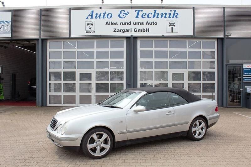 Silber Gebraucht 1999 Mercedes CLK230 Cabrio | 2.950 € (Guter Preis) - Bild 1/4