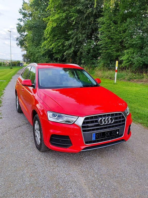 Rot Gebraucht 2016 Audi Q3 Sport SUV | 17.199 € (Guter Preis) - Bild 1/4