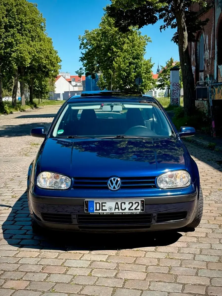 Gebraucht VW Golf IV 101 PS (74 kW) 2000 Blau Kleinwagen