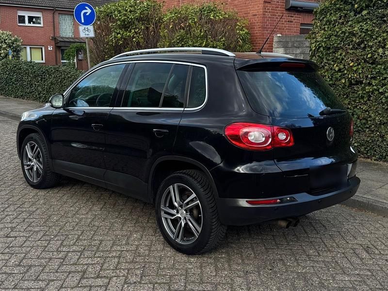 Second-hand VW Golf 150 CP (110 kW) 2009 Negru SUV