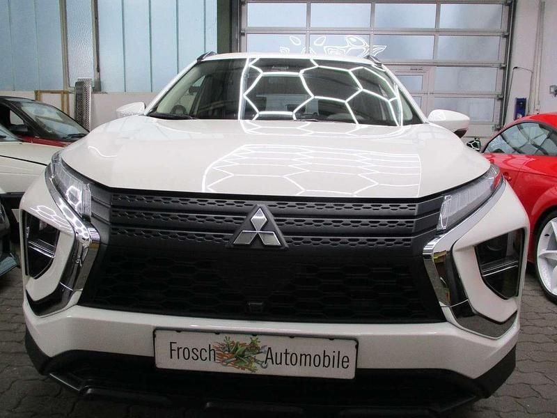 Frost white Gebraucht 2022 Mitsubishi Eclipse SUV | 18.790 € (Superpreis) - Bild 1/4