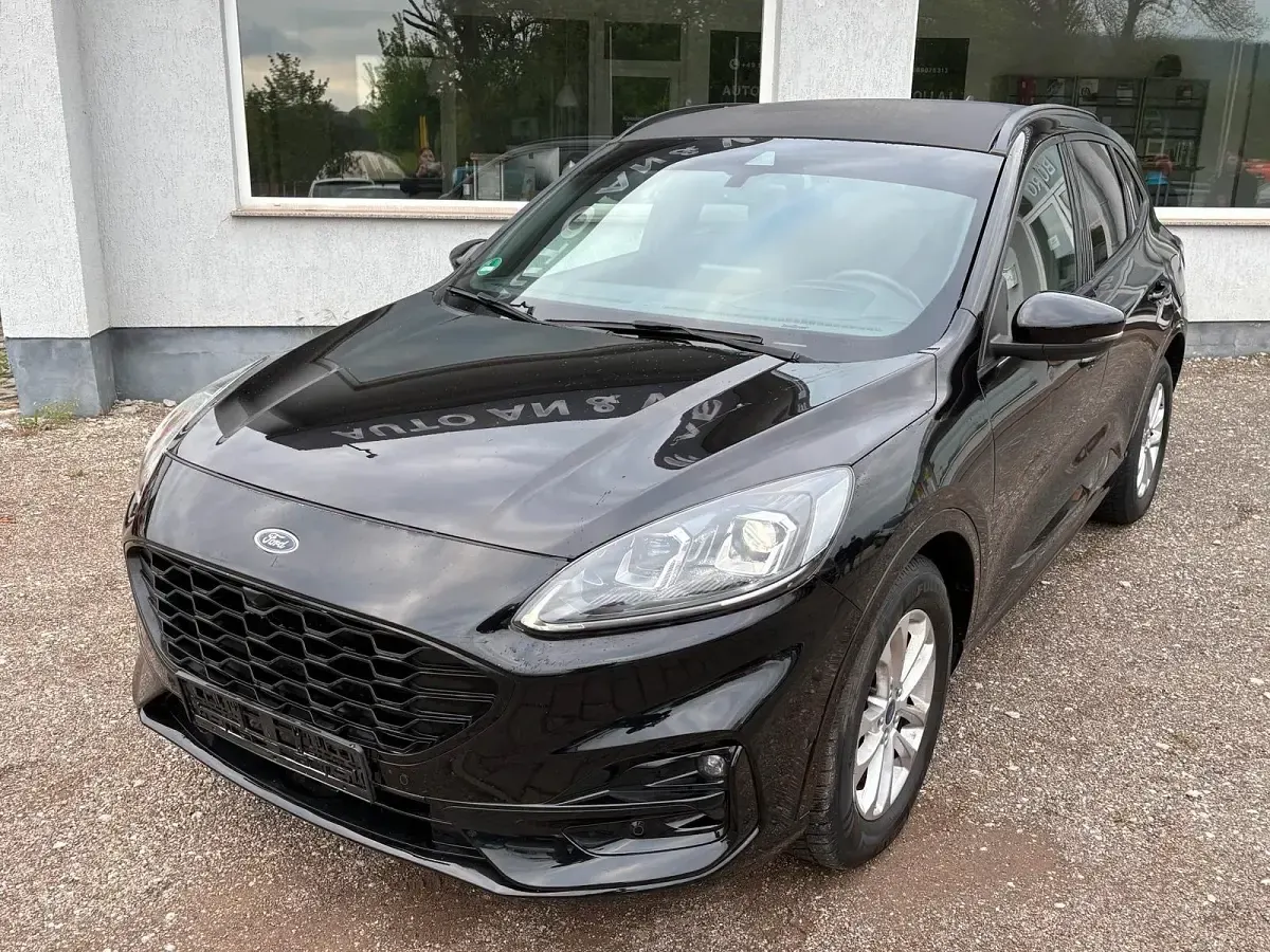 Usado Ford Kuga ST-Line 150 HP (110 kW) 2020 Preto SUV