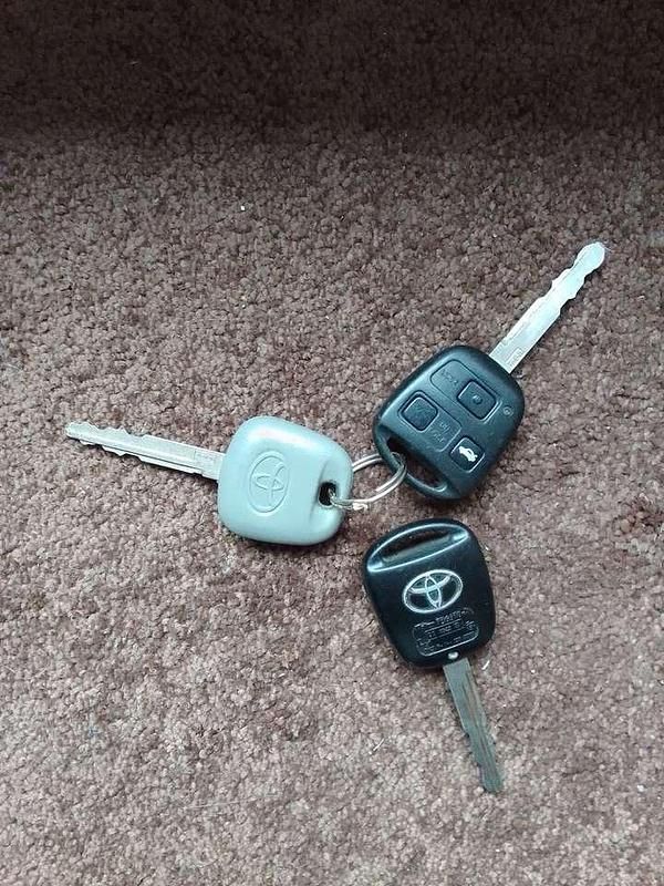 Gebraucht Toyota Avensis Executive 177 PS (130 kW) 2006 Grau Kombi