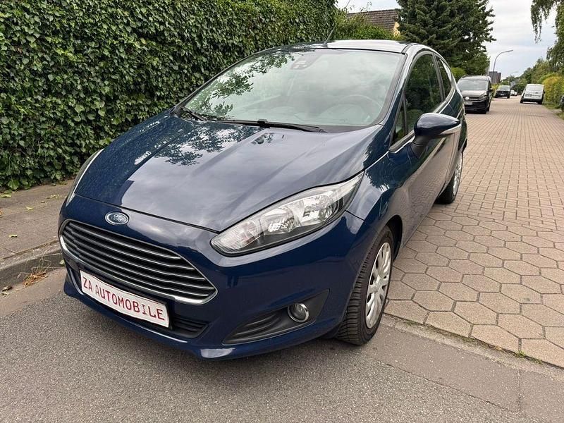 Gebraucht Ford Fiesta Trend 75 PS (55 kW) 2013 Blau Kleinwagen
