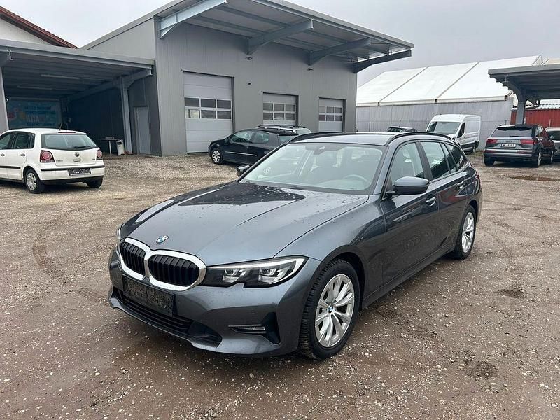 Gebraucht BMW 320 Advantage 190 PS (139 kW) 2020 Grau Kombi