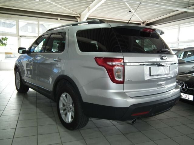 Gebraucht Ford Explorer XLT 242 PS (177 kW) 2013 Silber metallic SUV