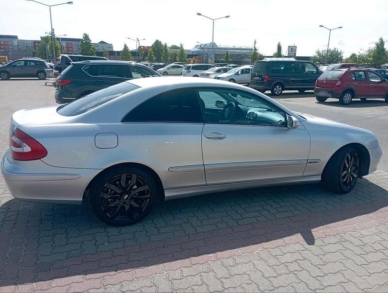 Gebraucht Mercedes CLK200 163 PS (119 kW) 2004 Silber Coupé