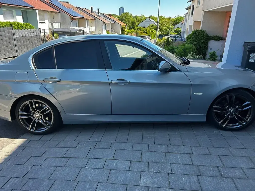 Gebraucht BMW 325 Performance 218 PS (160 kW) 2005 Grau Limousine
