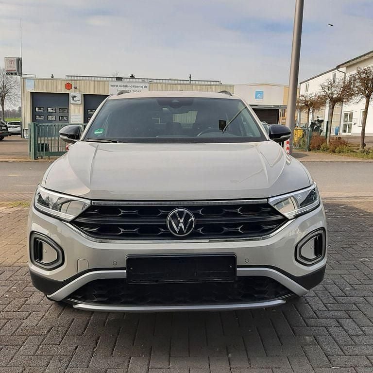 Gebraucht VW T-Roc 150 PS (110 kW) 2025 Grau SUV