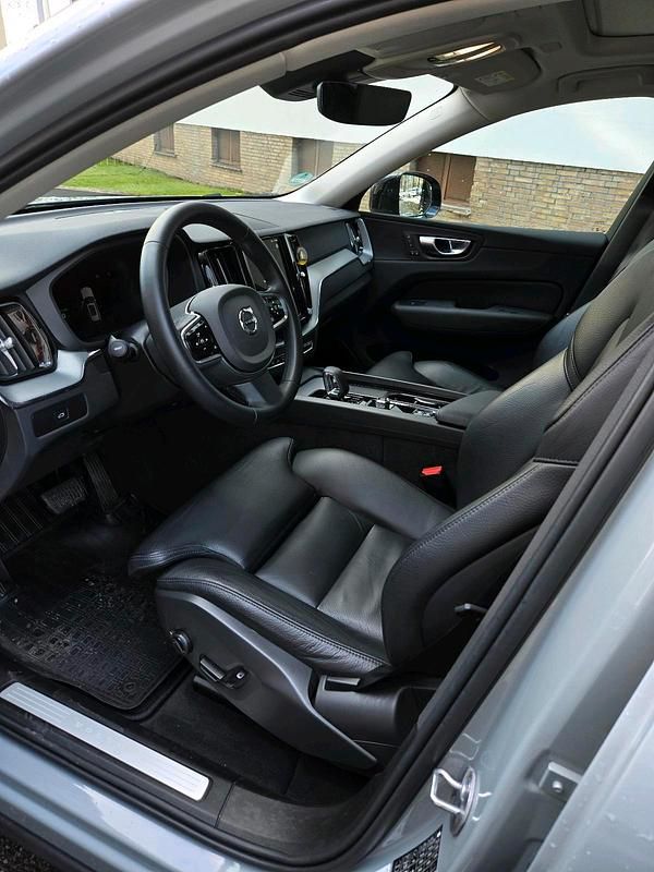 Gebraucht Volvo XC60 297 PS (218 kW) 2025 Grau SUV