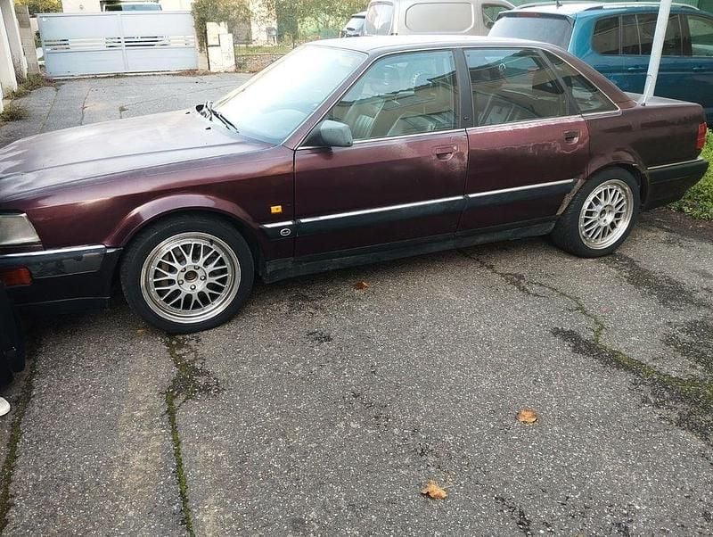 Gebraucht Audi V8 279 PS (205 kW) 1992 Rot Limousine