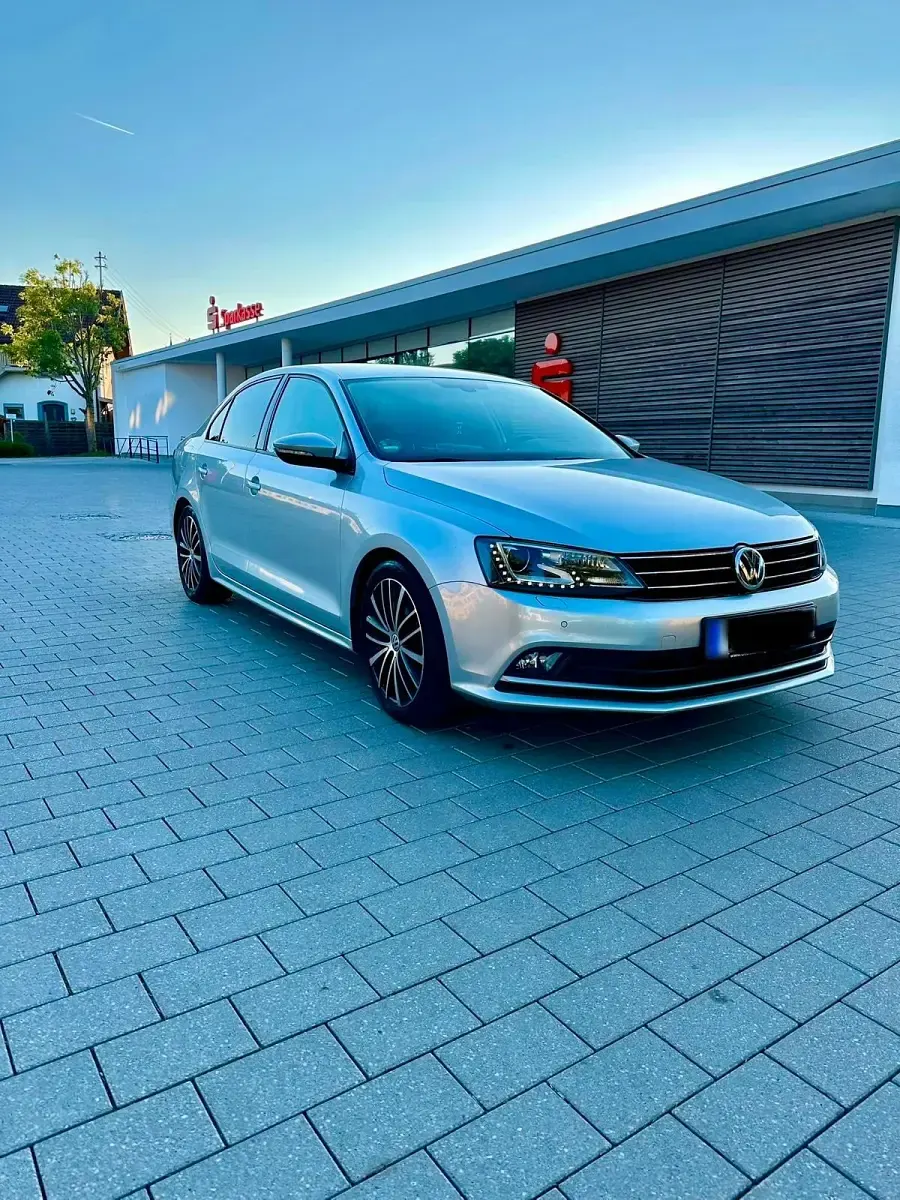 Gebraucht VW Jetta 110 PS (80 kW) 2014 Silber Limousine