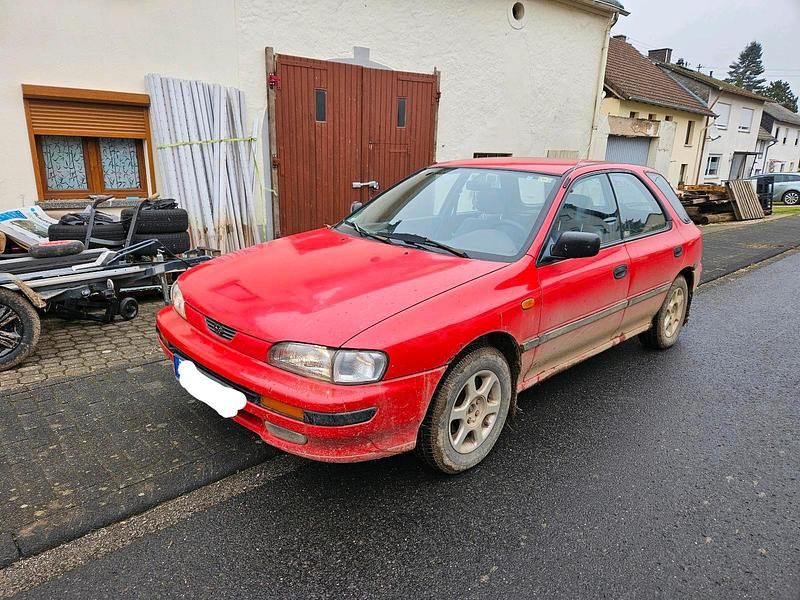 Rot Gebraucht 1994 Subaru Impreza Limousine | 700 € - Bild 1/4