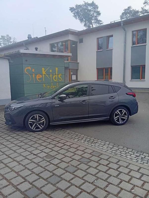 Gebraucht Subaru Impreza Platinum 136 PS (100 kW) 2024 Grau Kleinwagen