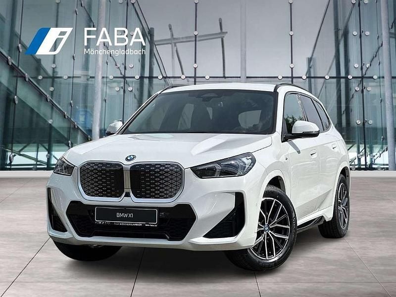Alpinweiß uni Gebraucht 2025 BMW iX1 Comfort Edition SUV | 48.890 € (Fairer Preis) - Bild 1/4