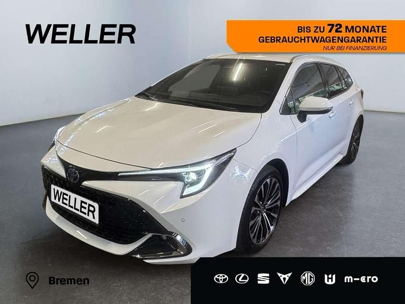 Weiss Gebraucht 2024 Toyota Corolla Team Kombi | 31.979 € (Teuer) - Bild 1/3