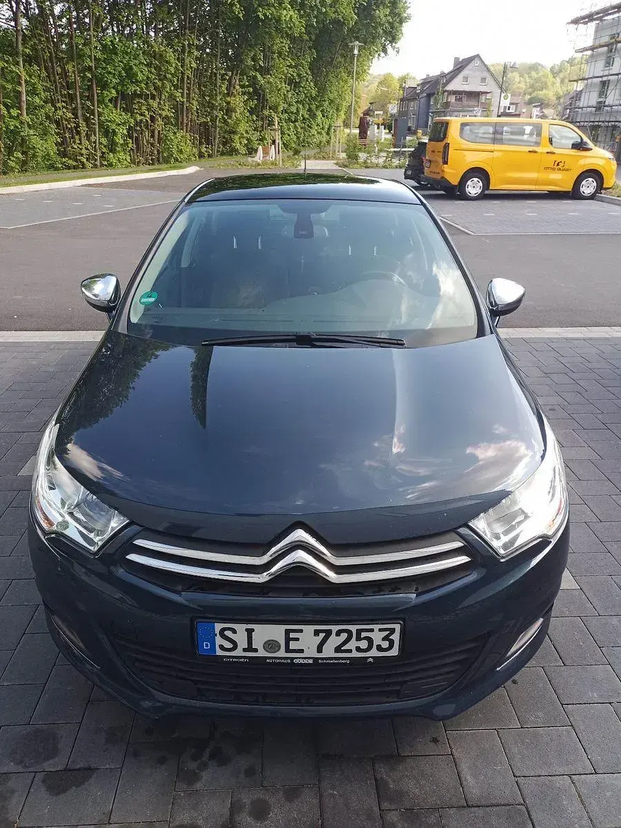 Gebraucht Citroën C4 SELECTION 120 PS (88 kW) 2013 Blau Limousine