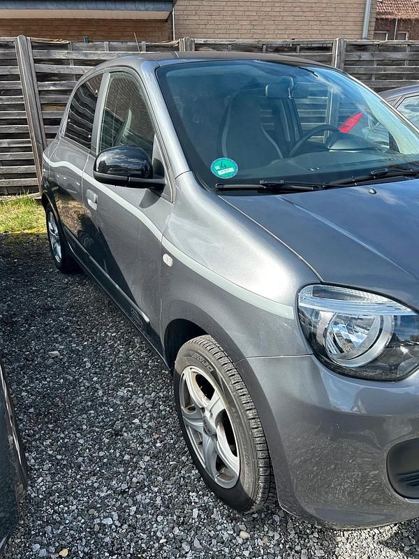Gebraucht Renault Twingo LIMITED 90 PS (66 kW) 2018 Grau Kleinwagen