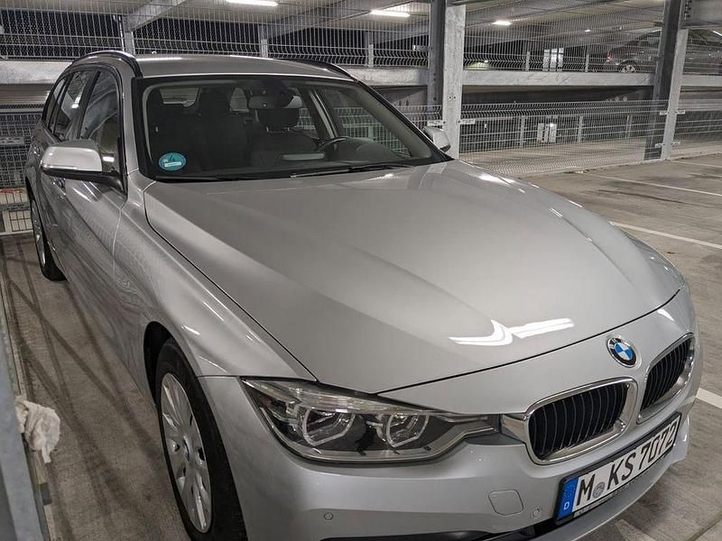 Gebraucht BMW 318 150 PS (110 kW) 2019 Silber Kombi