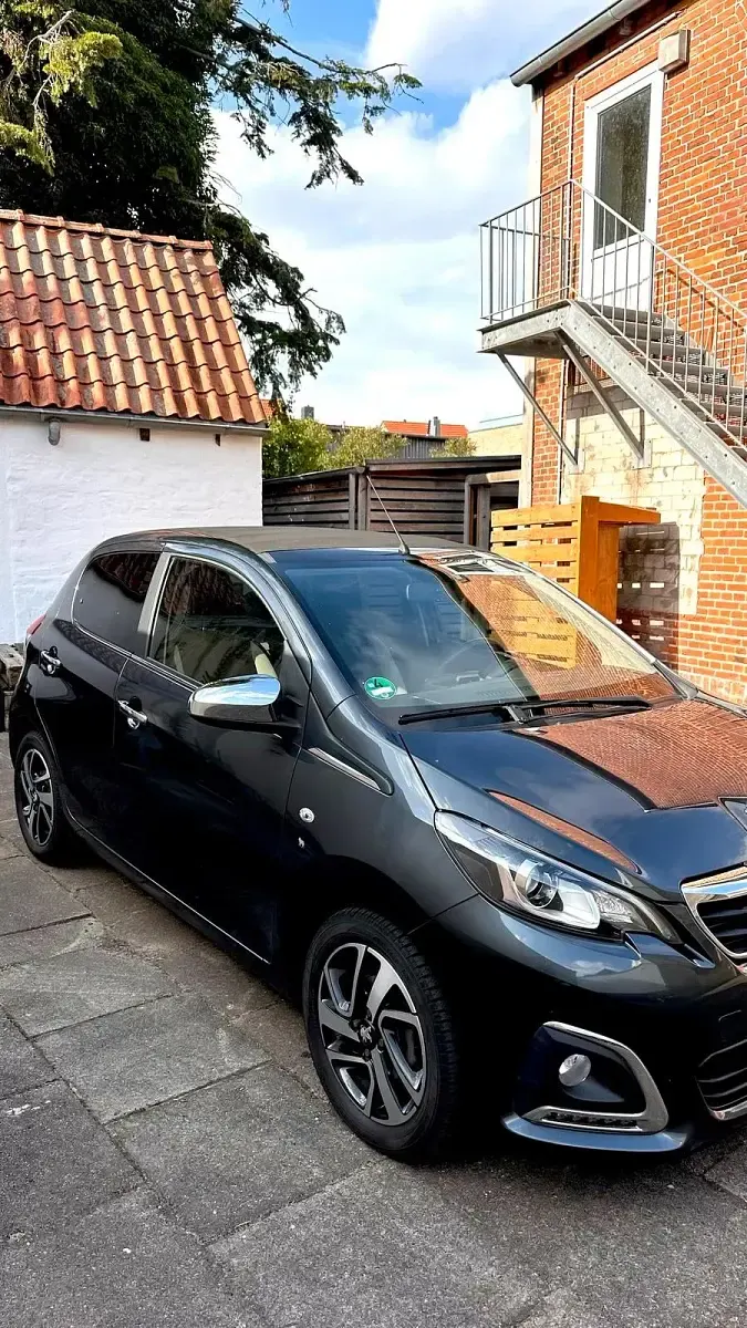 Gebraucht Peugeot 108 Allure 82 PS (60 kW) 2018 Grau Kleinwagen
