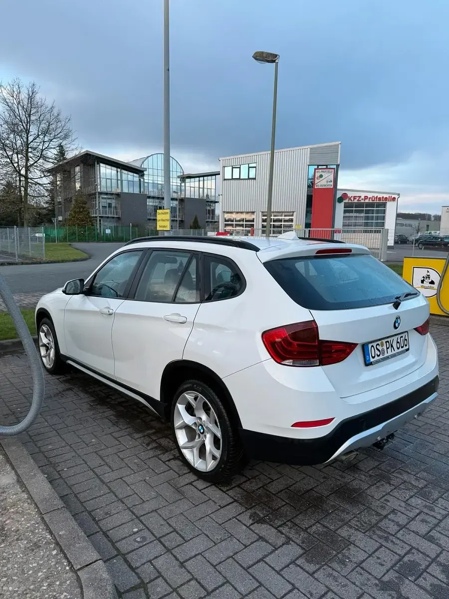 Gebraucht BMW X1 143 PS (105 kW) 2012 Weiß SUV